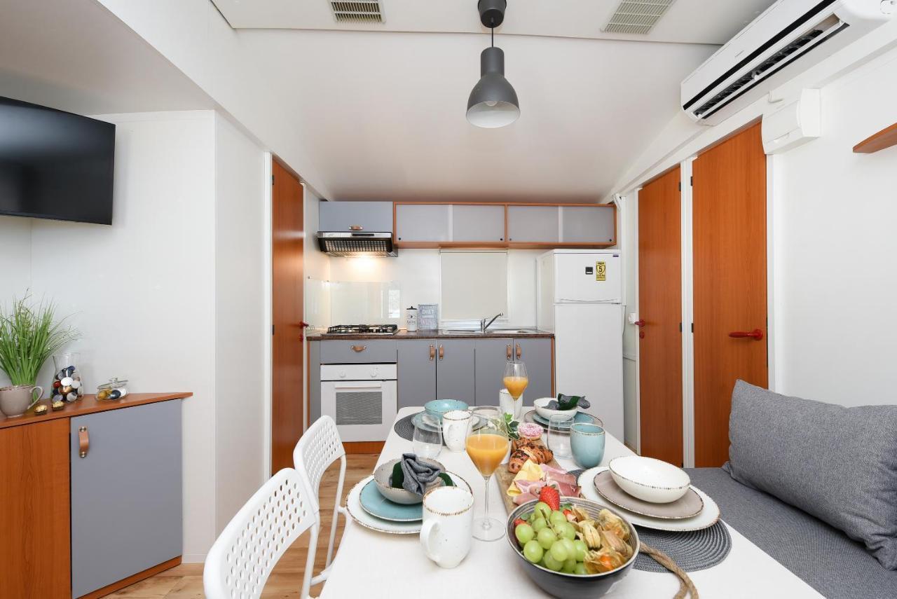 Mia Mobile Home With Jacuzzi Ždrelac Εξωτερικό φωτογραφία