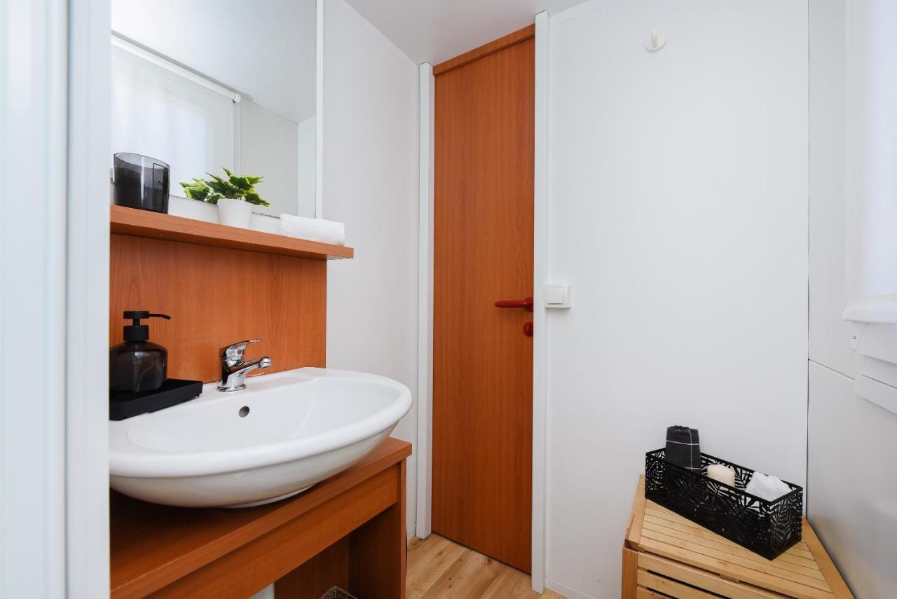 Mia Mobile Home With Jacuzzi Ždrelac Εξωτερικό φωτογραφία