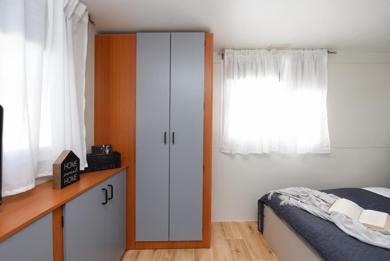 Mia Mobile Home With Jacuzzi Ždrelac Εξωτερικό φωτογραφία